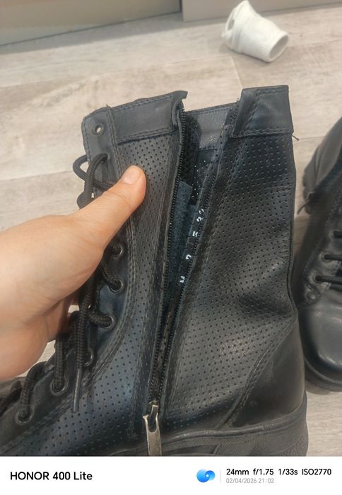 Новый сапоги черные