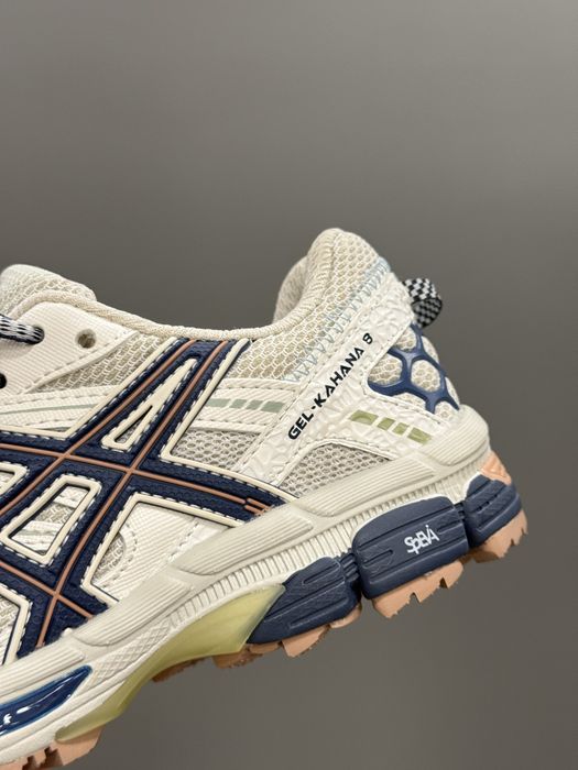 Asics Gel Kahana 8 White Blue