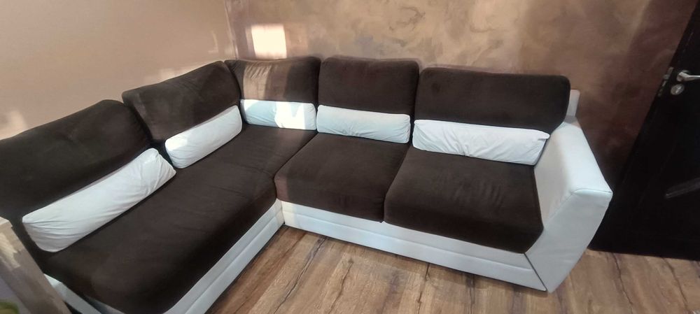 Ъглов диван с функция сън