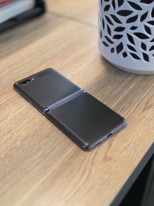 Samsung Galaxy Z Flip 5G