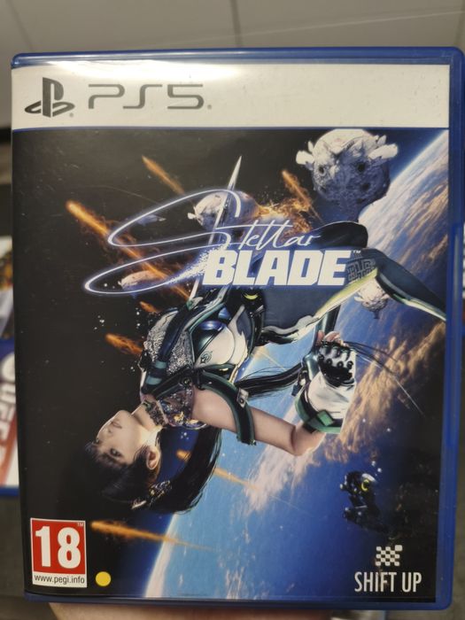 PS 5 Slim с двумя контроллерами и играми