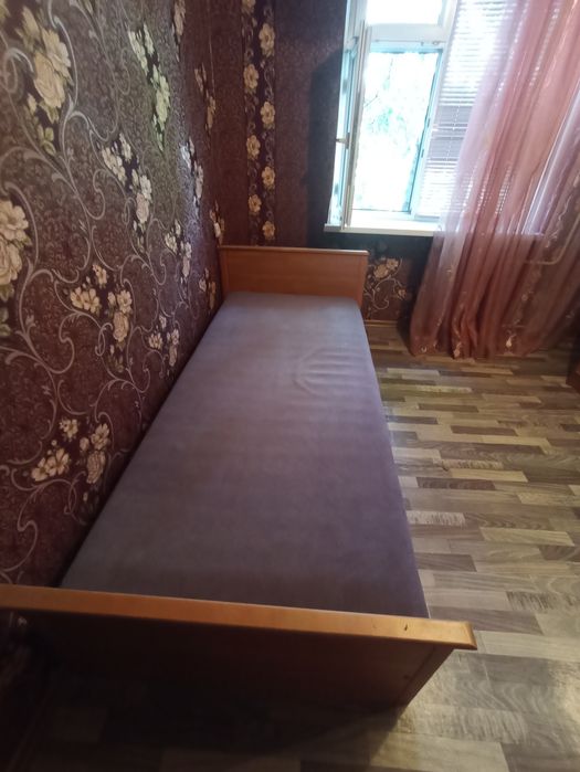 Спальные кроватя (диваны) 2 штуки. Б/у