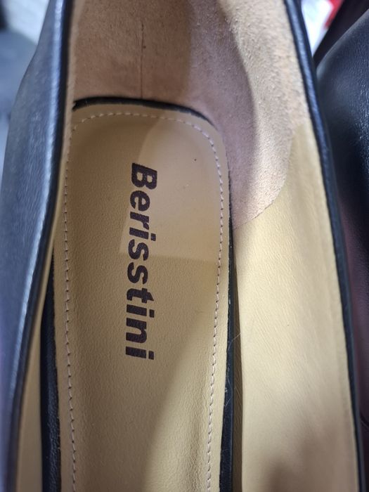 Продам новые туфельки