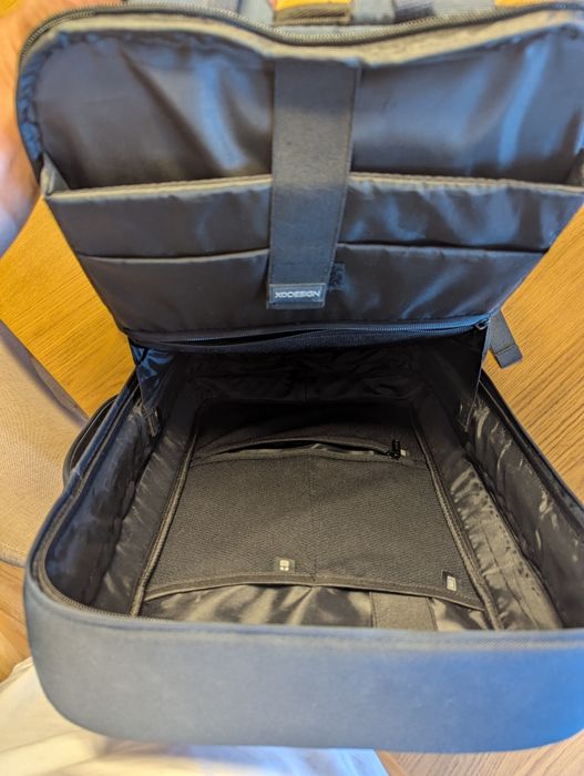 Rucsac geantă laptop XD Design Bobby Biz 2.0 navy cu antifurt