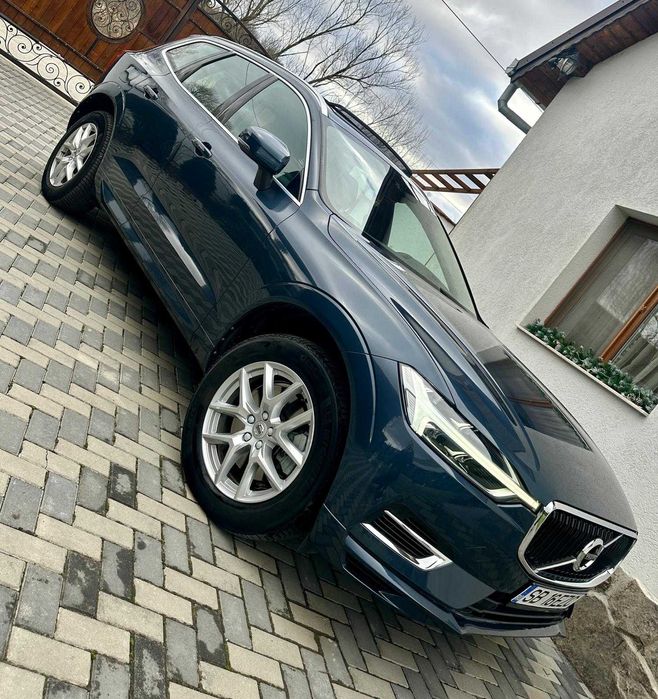 Volvo XC60 T8 Momentum • TwinEngine • PlugIn Hybrid • AWD • 303 CP