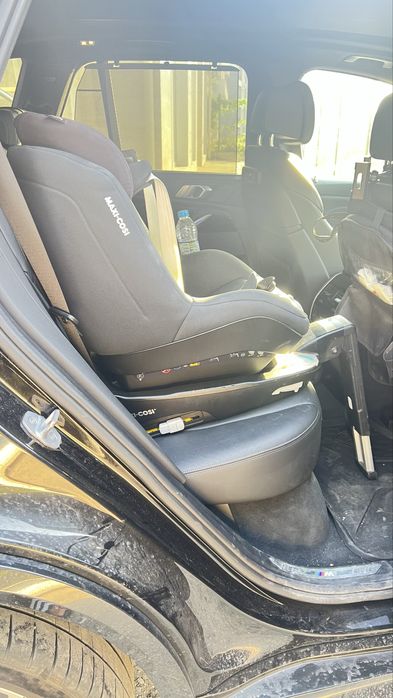 Детско Столче за кола с основа Maxi Cosi