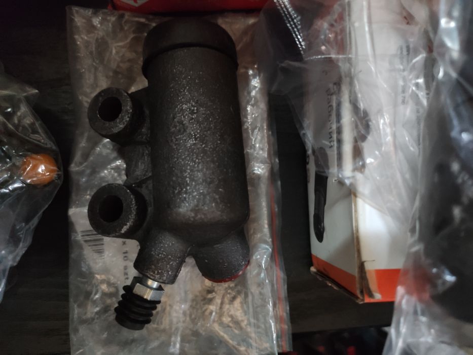 Авточасти Москвич -Руски