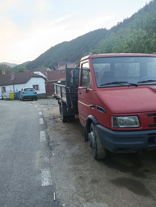 Iveco basculabil cu macara