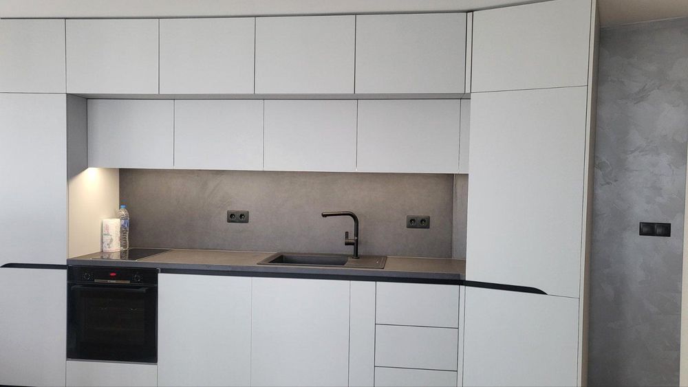 Дава се под наем Тристаен апартамент в Пловдив, Младежки Хълм - 90 кв.м за 800 € - Снимка #1