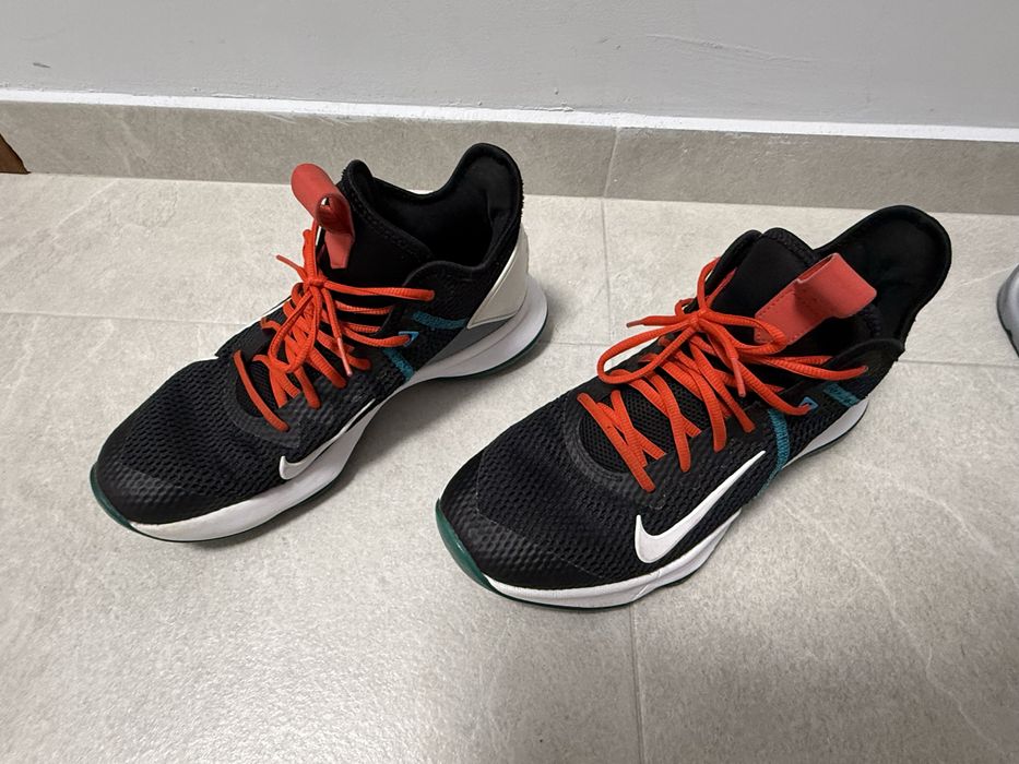 Маратонки NIKE Lebron Witness IV