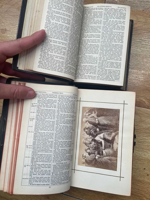2 Biblii vechi + 2 carti rugaciuni ( Prayer Book ), engleza, an 1850
