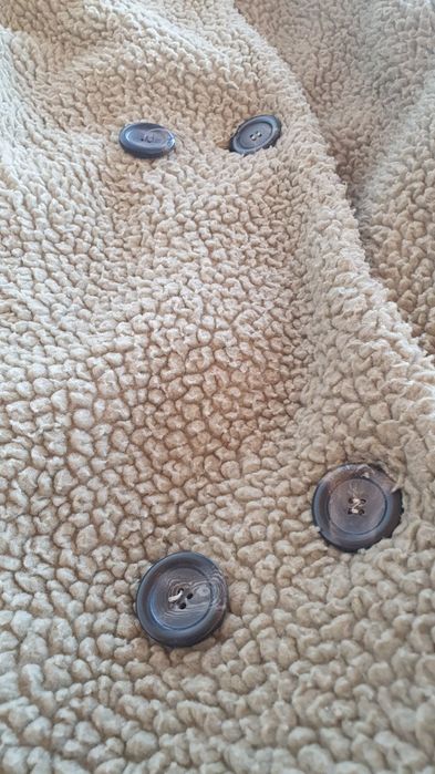 Trench lung oversized cu nasturi pemtru femei de la Asos