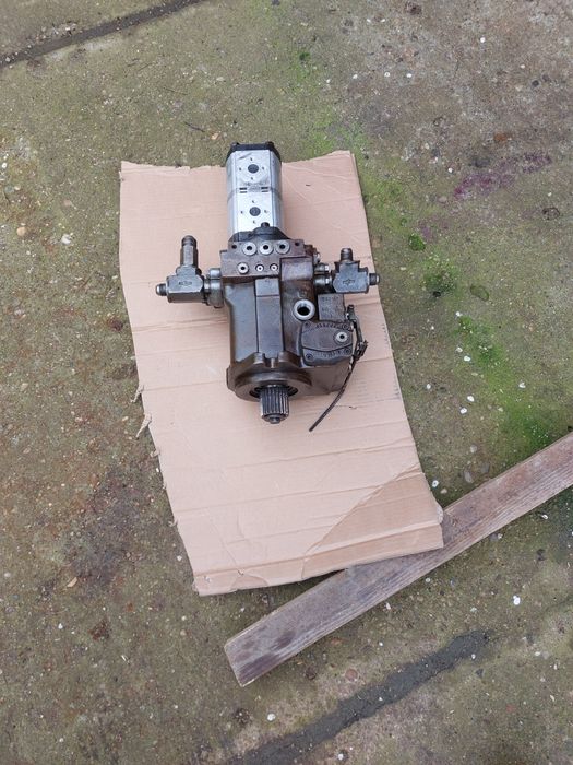 Grup pompă  marș ,echipamet ,directie, stivuitor Linde