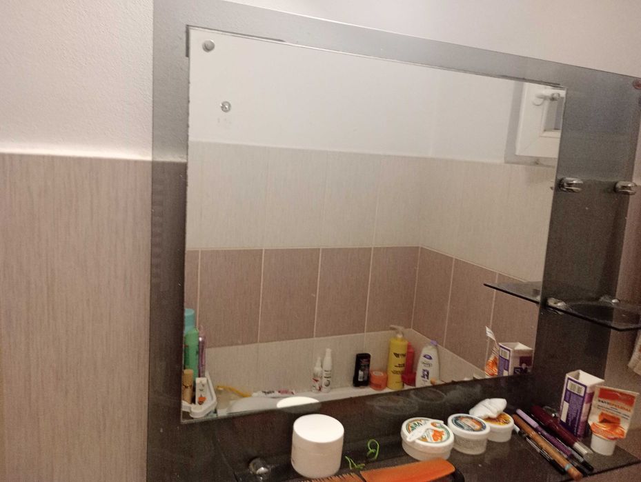 Vând oglinda de baie in Arad