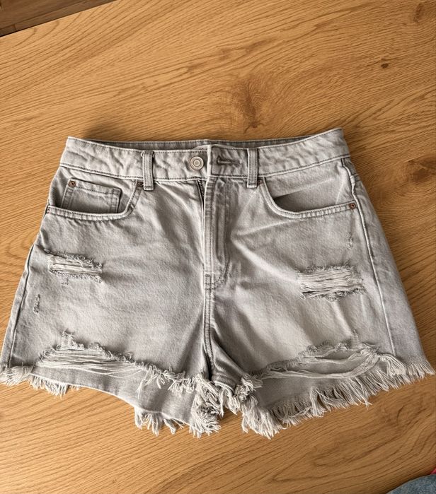 Къси панталони Zara и др.