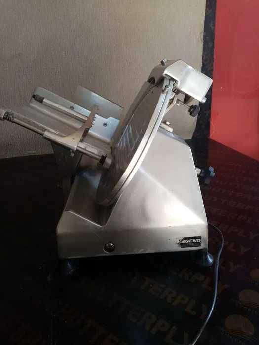 Професионална колбасорежеща машина LEGEND