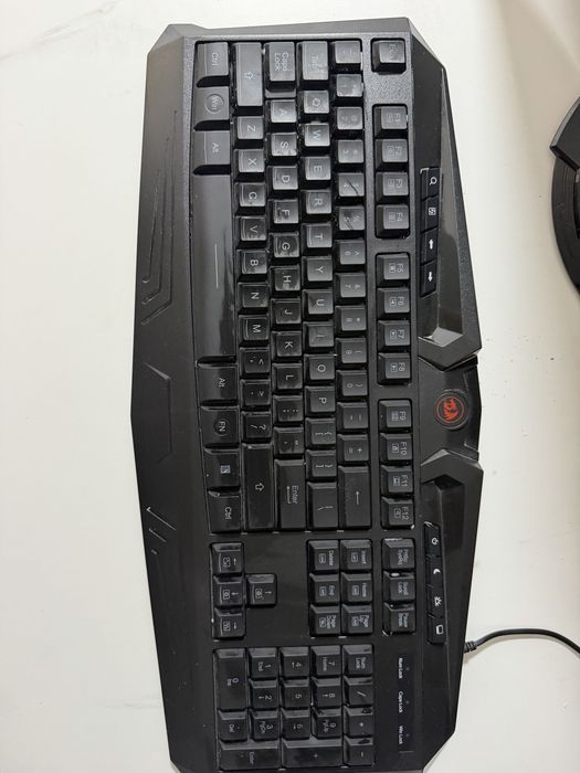 Set gaming: tastatura + mouse + microfon