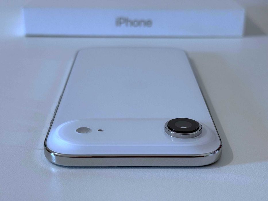 Бартер! 16м.Гаранция! Като НОВ! iPhone Air Cloud White (Бял)