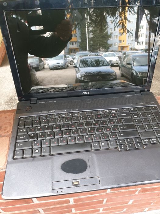 Лот лаптопи за ремонт и части.