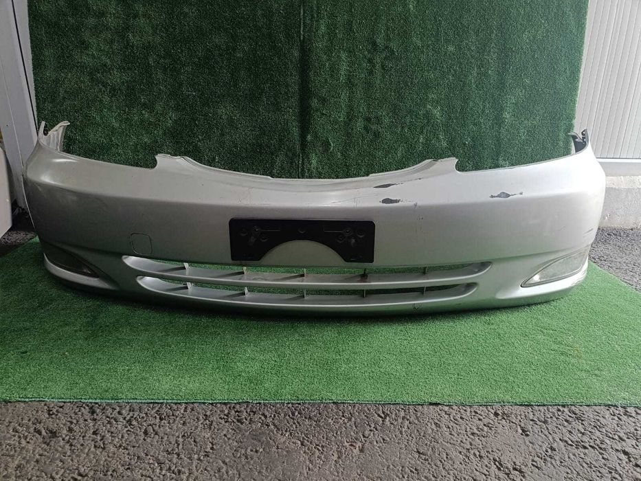Передний бампер от Toyota Camry 30