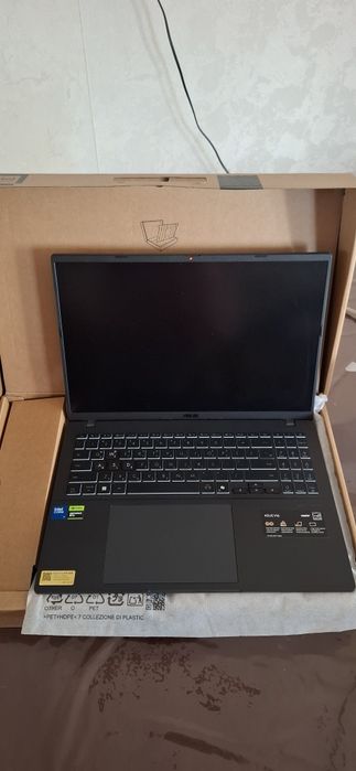 Мощный игровой ноутбук Asus Vivobook Intel Core 7 240H RTX5060 8GB