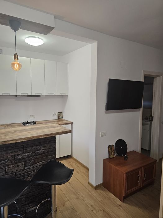 Proprietar,inchiriez  apartment nou cu o camera
