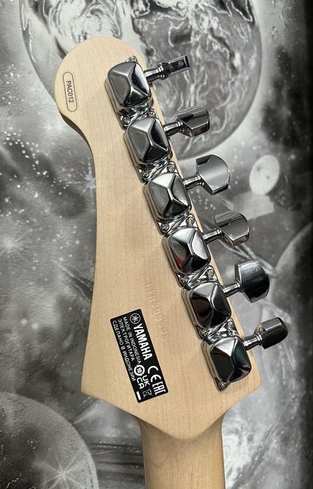 Электрогитара Yamaha pacifica 012 с комбиком
