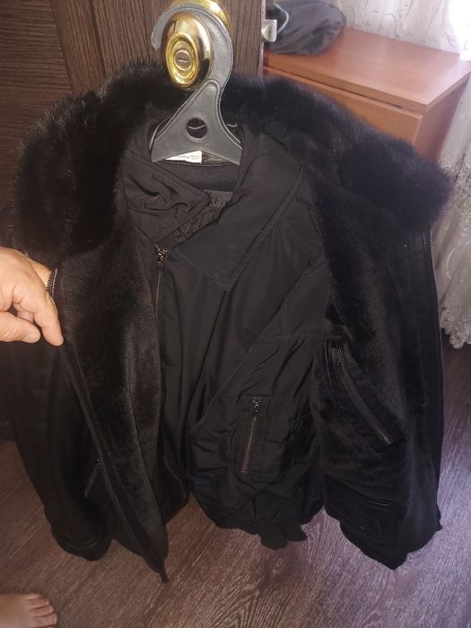 Продам кожаную тёплую куртку