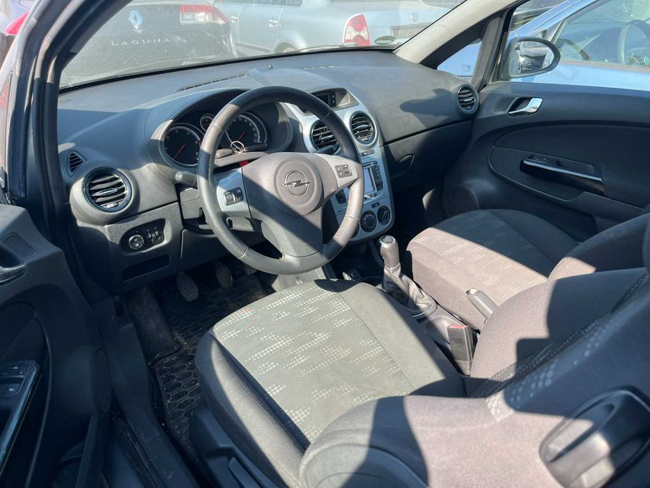 Dezmembrez Opel Corsa D facelift 2011 coupe 1,3 diesel EcoFlex gri Z179
