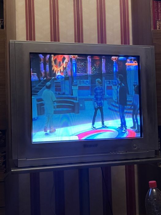 старый телевизор Samsung