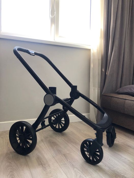 Продам коляску б/у