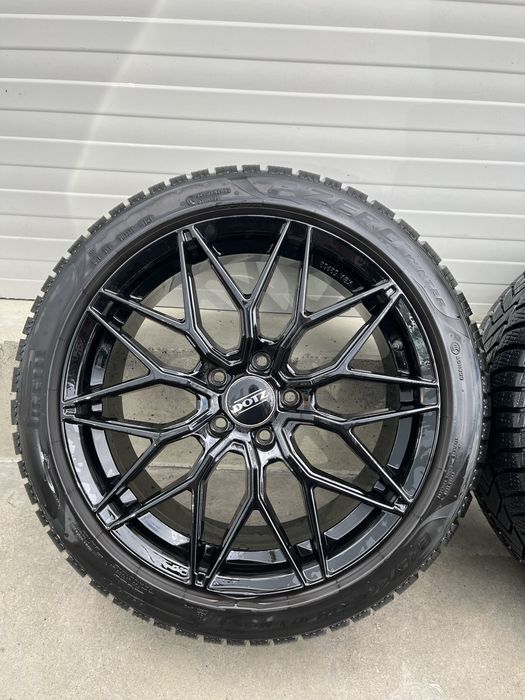 DOTZ Suzuka Gloss Black 18” + Pirelli iarnă – set complet , aspect imecabil