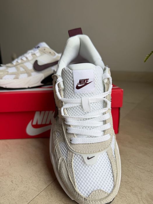 Маратонки Nike V2K Run