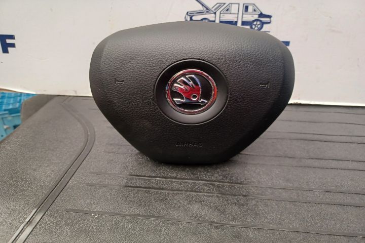 Airbag volan / sofer 5E0880201 PIESA NOUA 5E0880201 Skoda Octavia 3 [