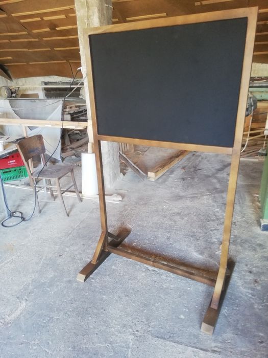 Черна дъска - двустранна, със стойка