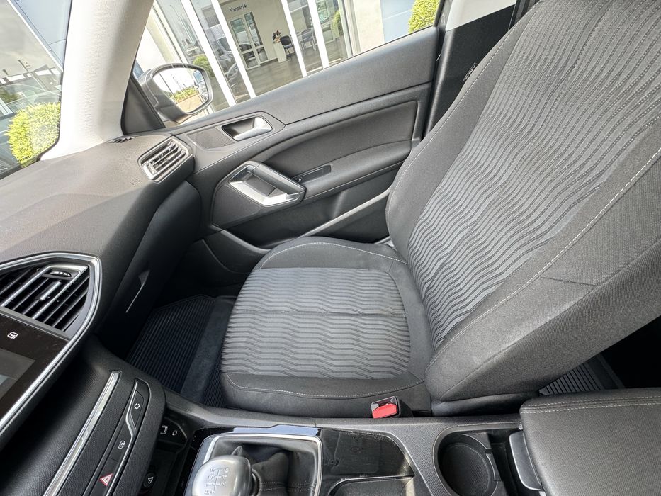 PEUGEOT 308 1.6/120hp diesel 2016 Active / Masina de navigator/ unic proprietar