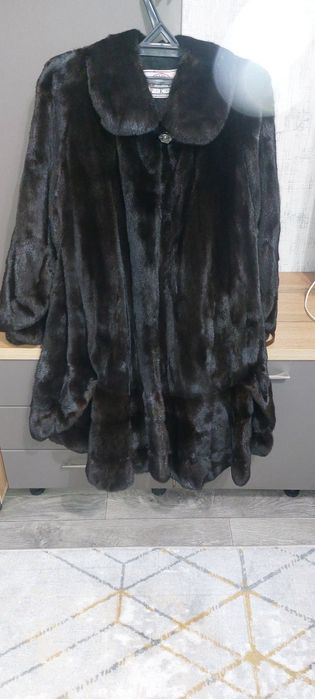 Продаю норковую шубу