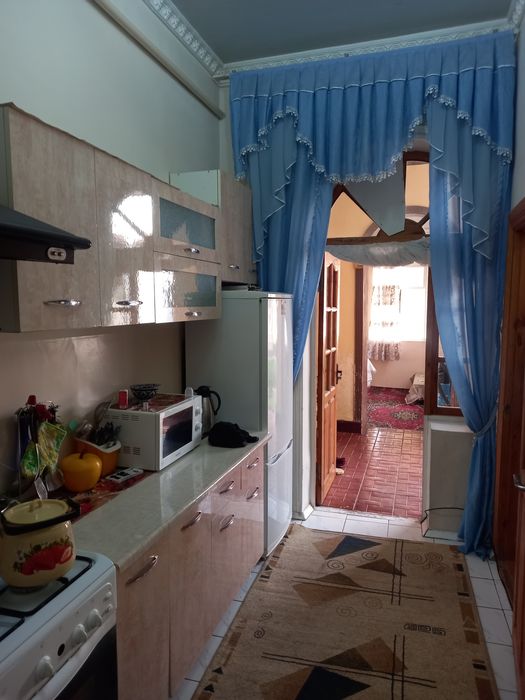 Продаётся дом в интернате на против 16 этажка  обмен нет или чере банк