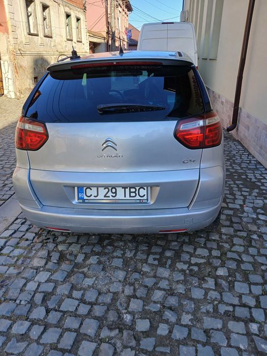 Vand  auto citroen c4 picasso 2012