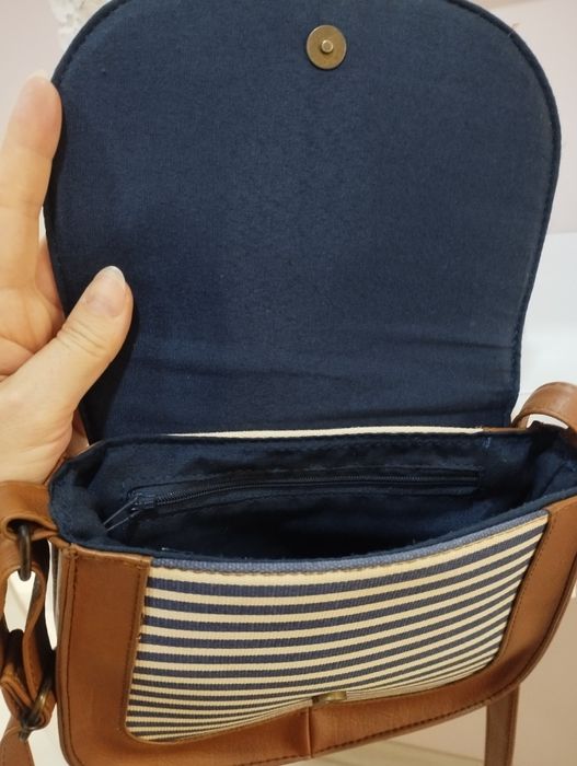 Страхотна малка дамска чанта