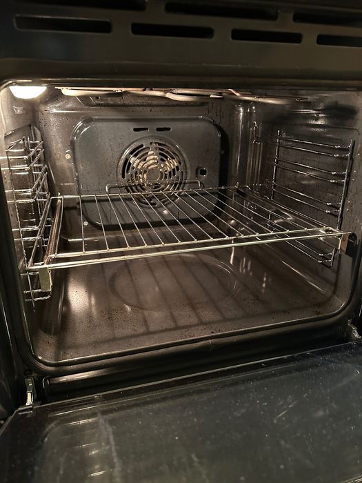 Пиролитична парова фурна за вграждане Whirlpool, цвят инокс, самопочистваща се