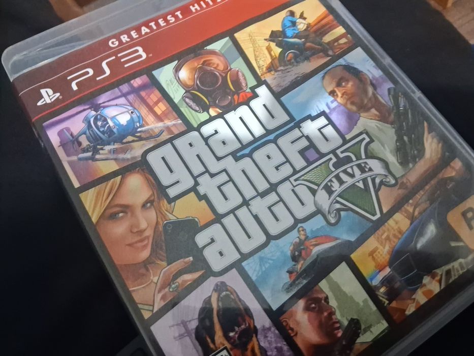 Vând PS3 folosit cu GTA V