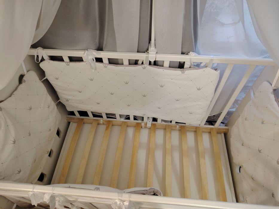 Продам бортики на детскую кроватку