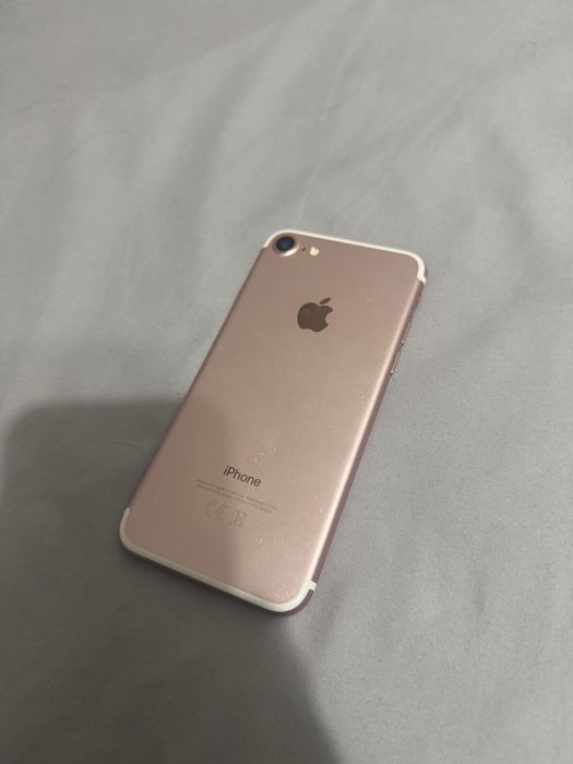 iPhone 7 32gb в отличном состоянии