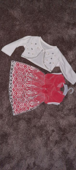 Новое платье от 6-12 мес