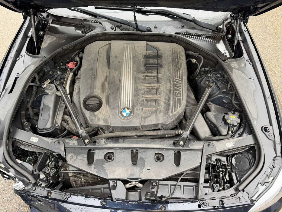 Dezmembrez BMW Seria 5 F10/F11 3.0 diesel Euro 5 2011 automat N57