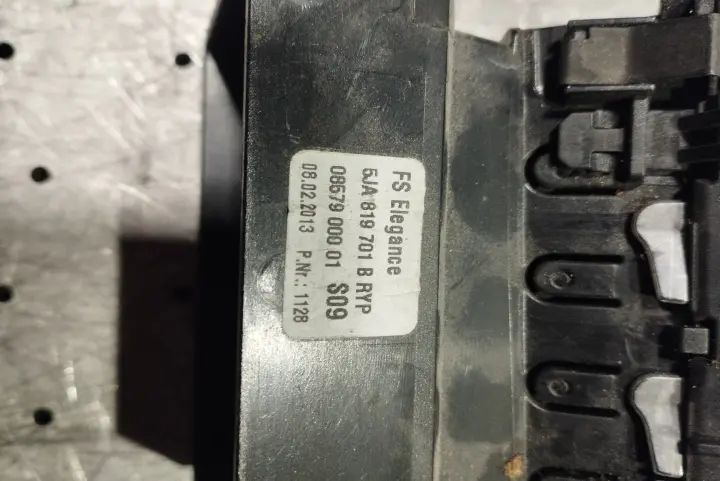 Grila ventilatie bord dreapta Seat Toledo 2014 1.2 TSI MT (105 hp)