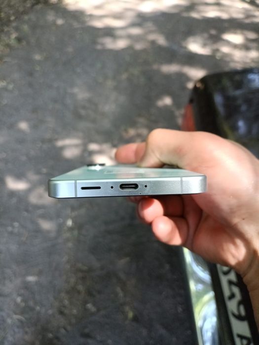 Срочно Samsung s24FE