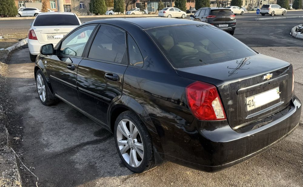 Lacetti 1,6 L avtomat  sotiladi