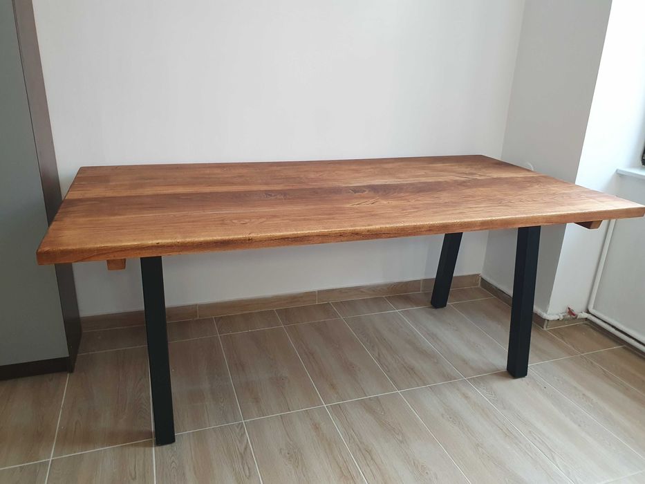 Masa / birou din lemn de stejar noua de calitate